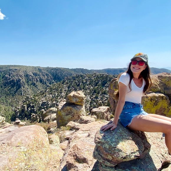 Meet your Posher, Melissa - Picture 3 of 3